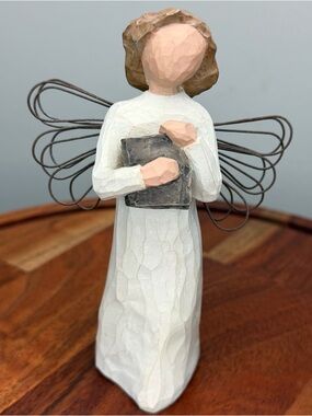 Vintage Willow Tree “Angel of Learning” figurine